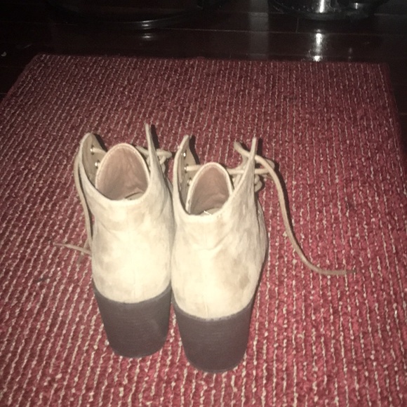 Heeled lace up booties - Picture 4 of 4